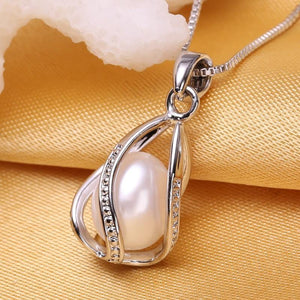 Freshwater Pearl Pendant Necklace - Jenicy